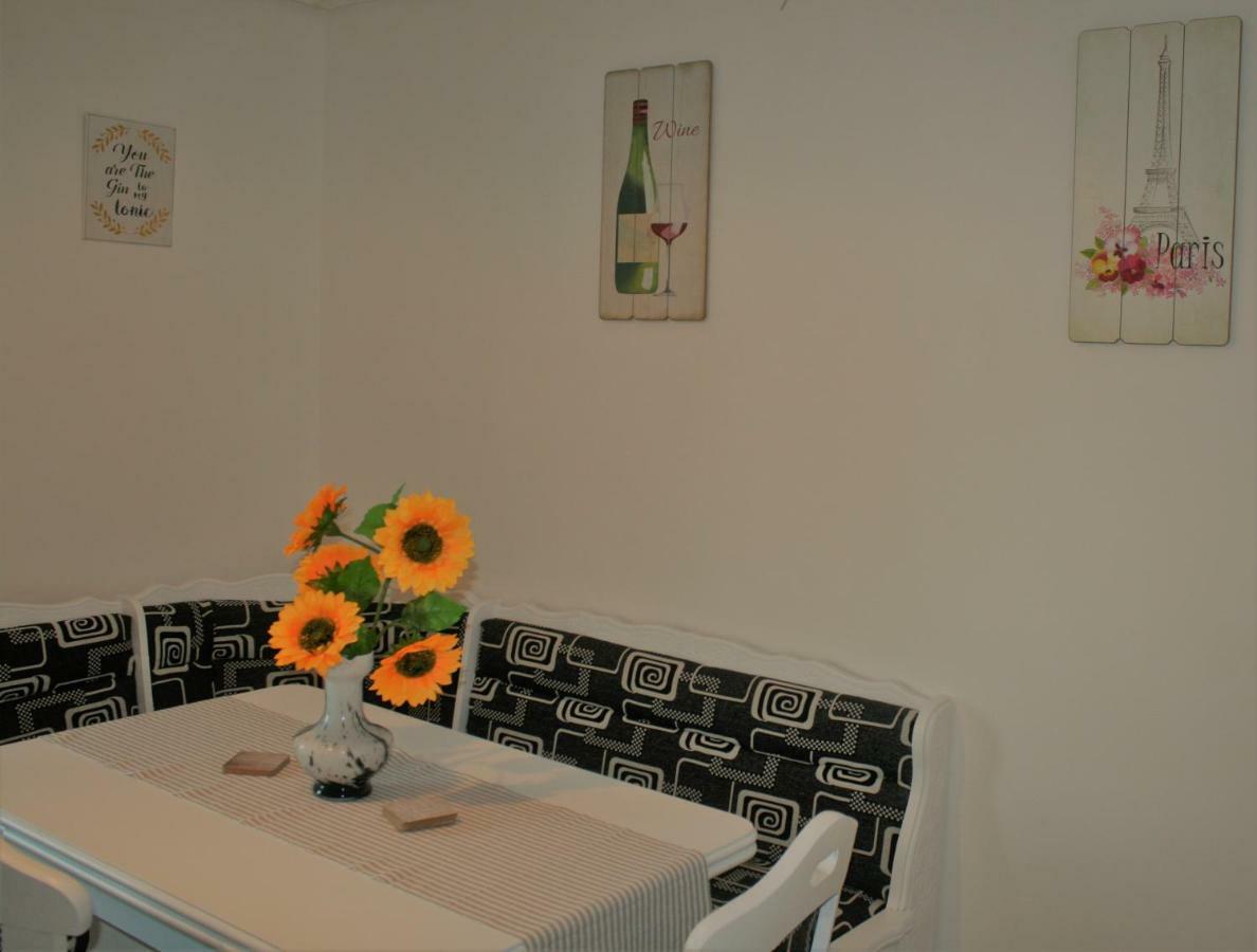 Apartamento Casa Peterfi Târgu-Mureş Exterior foto